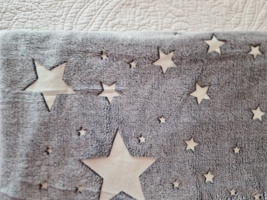 Deka svietiaca hviezda šedá Veľkosť: 100x150cm