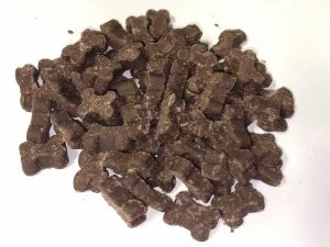 FRIGERA NV. Kostičky jehněčí 500g - poloměkký pamlsek