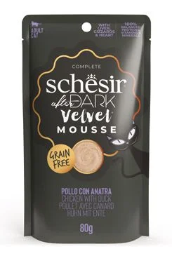 SCHESIR After Dark Velvet Mousse kapsička pro kočky kuře a kachna 80 g