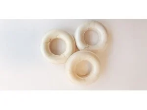 Salač Kolečko z bílé kůže 6 cm(20/400)