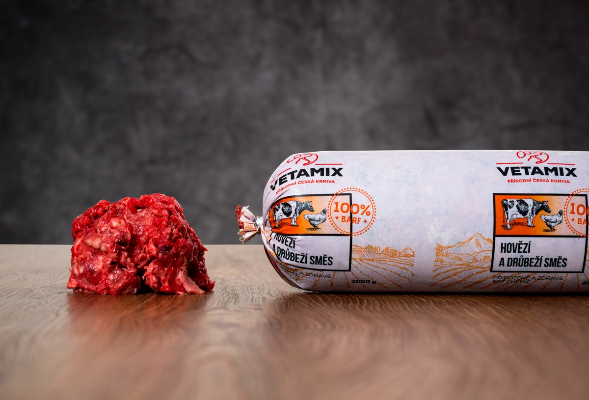 Hovězí a drůbeží směs syrová 1kg