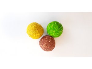 SALAČ, THAJSKO Barevný míček (25/200)