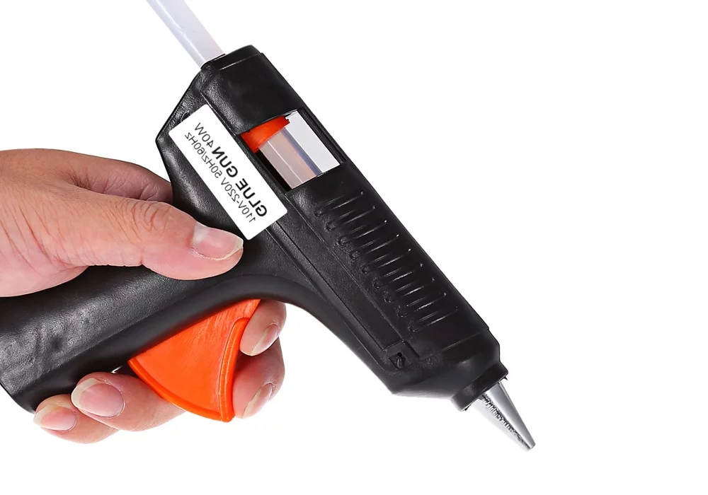 Zaparkorun Sada na opravu promáčklin v karoserii