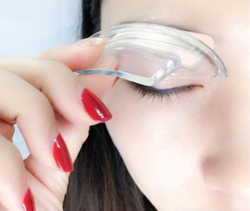 Kio Beauty - make-up pentru sprâncene Kio Beauty - make-up pentru sprâncene