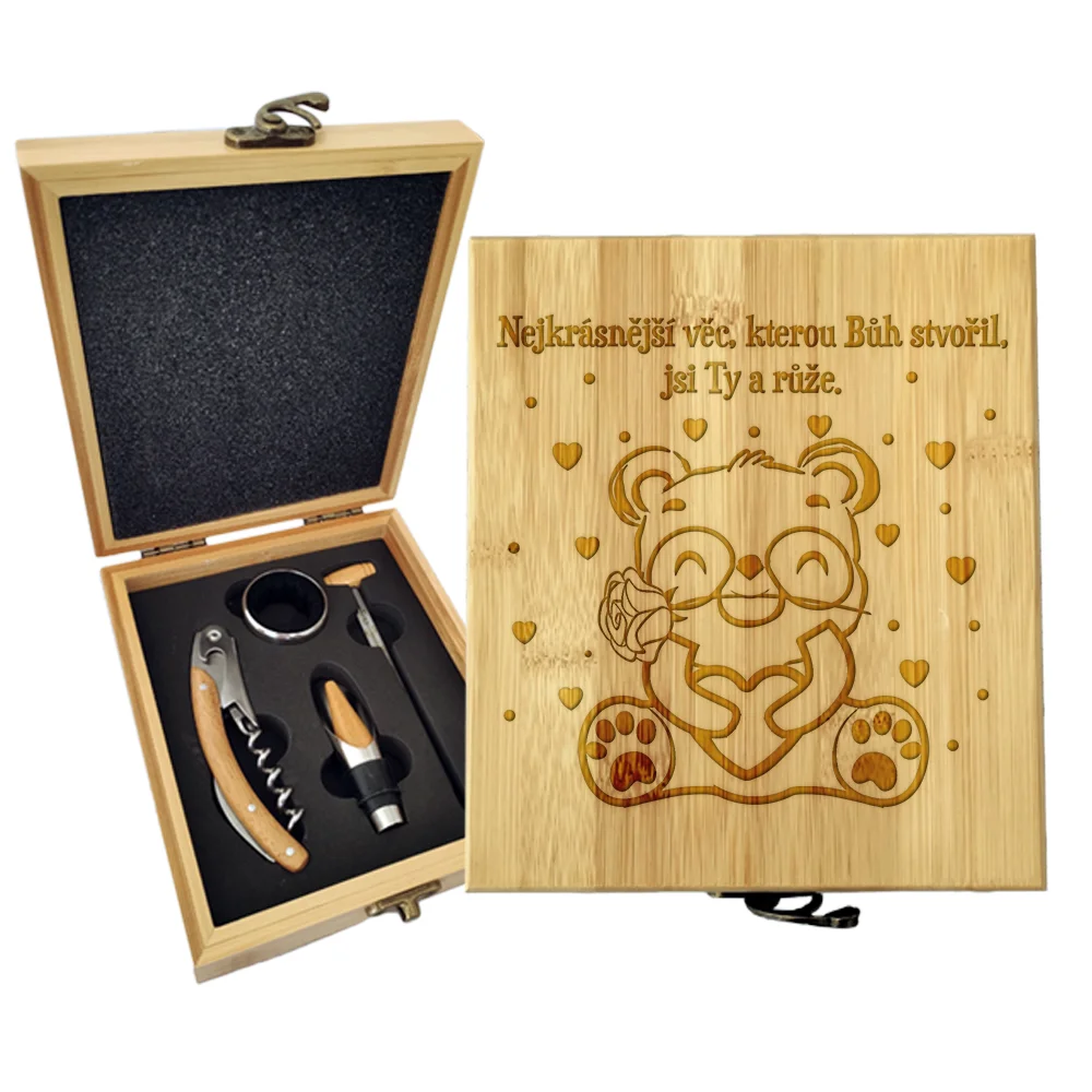 Dárková sada na víno Nejkrásnější věc, kterou Bůh stvořil, jsi Ty a růže srdce: 147×168×49 mm