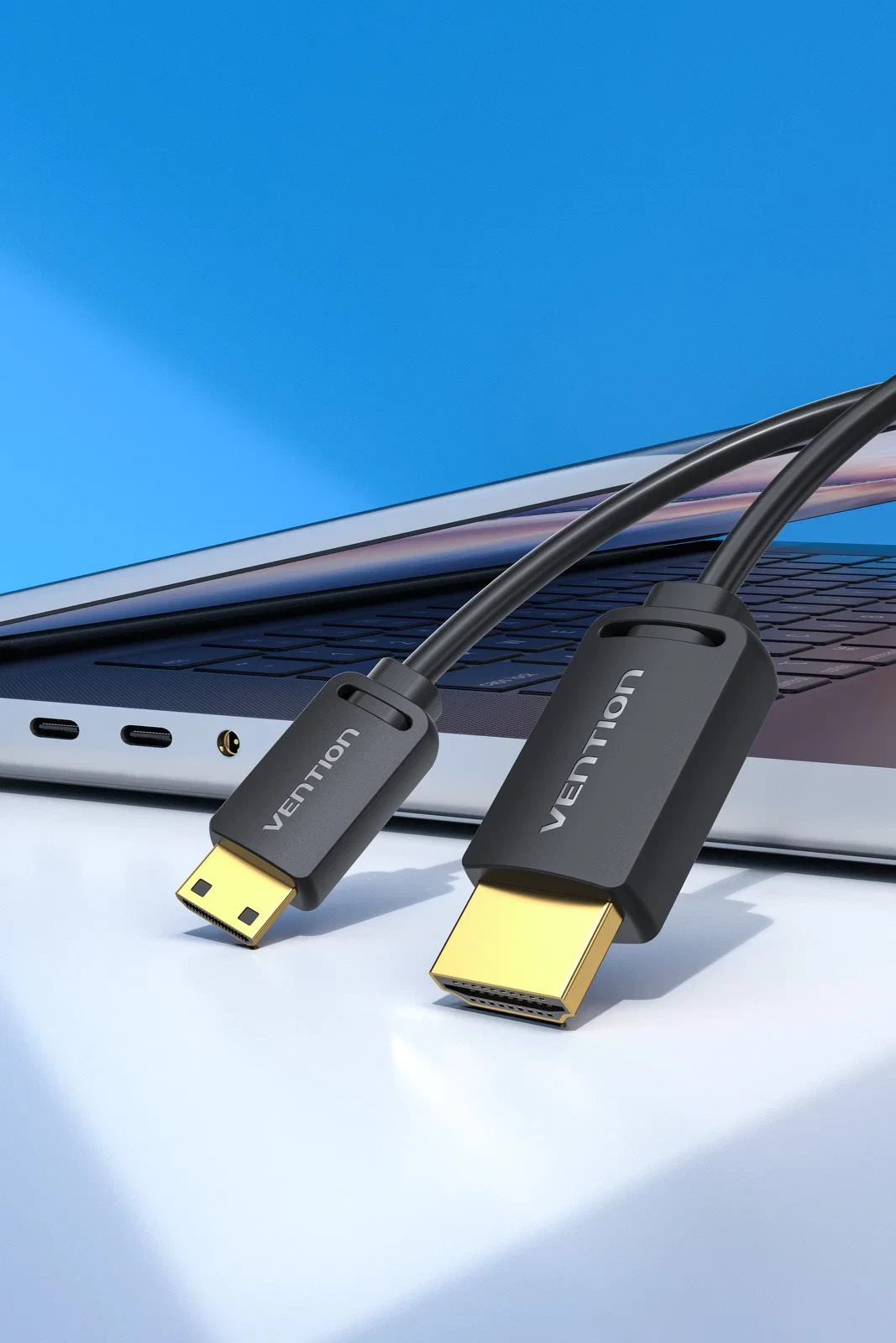 Kabel Mini HDMI na HDMI pro obraz a zvuk Mini HDMI kabel s běžným HDMI konektorem