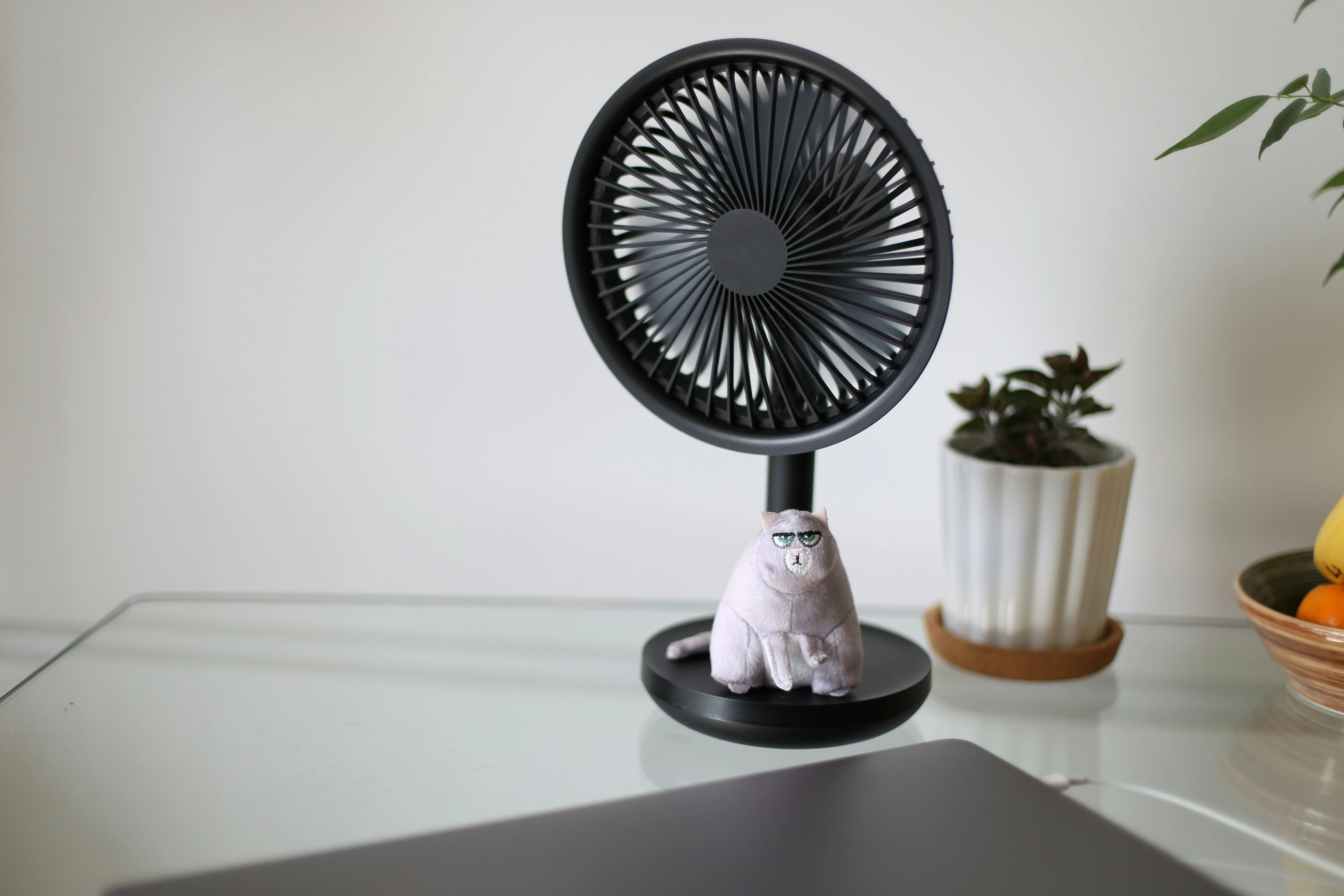 Přenosný ventilátor na cesty, do kanceláře a pro venkovní použití