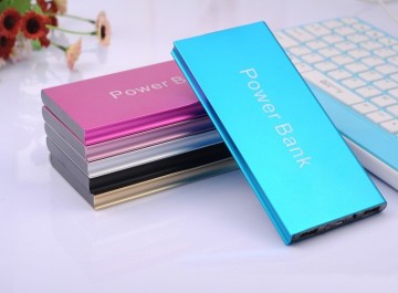 Externí baterie POWER BANK 20 000mAh, 2x USB, LED Externí baterie POWER BANK 20 000mAh, 2x USB, LED