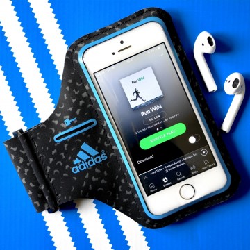 Pouzdro na běhání Adidas Griffin Sport Armband pro iPhone SE/5S/5 Pouzdro na běhání Adidas Griffin Sport Armband pro iPhone SE/5S/5